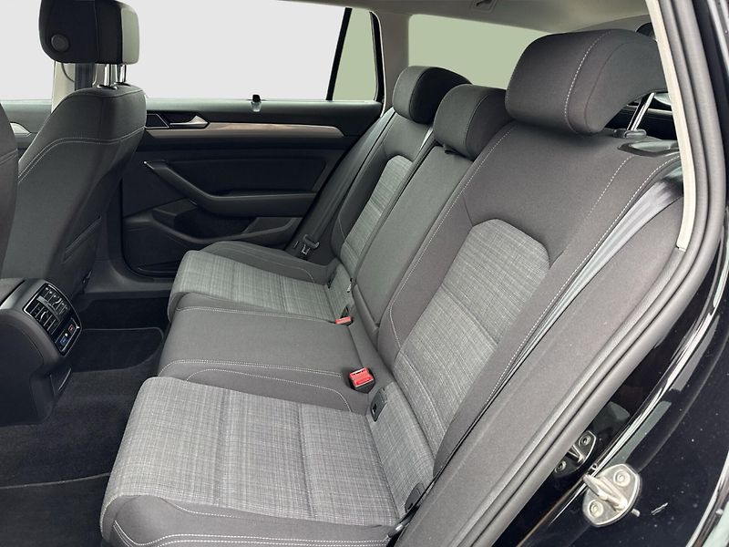 Volkswagen Passat 2.0TSI Matrix ACC Kamera Taž - fotka 6 z 14