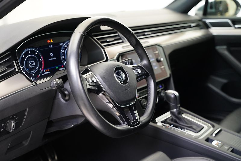 Volkswagen Passat - fotka 14 z 26