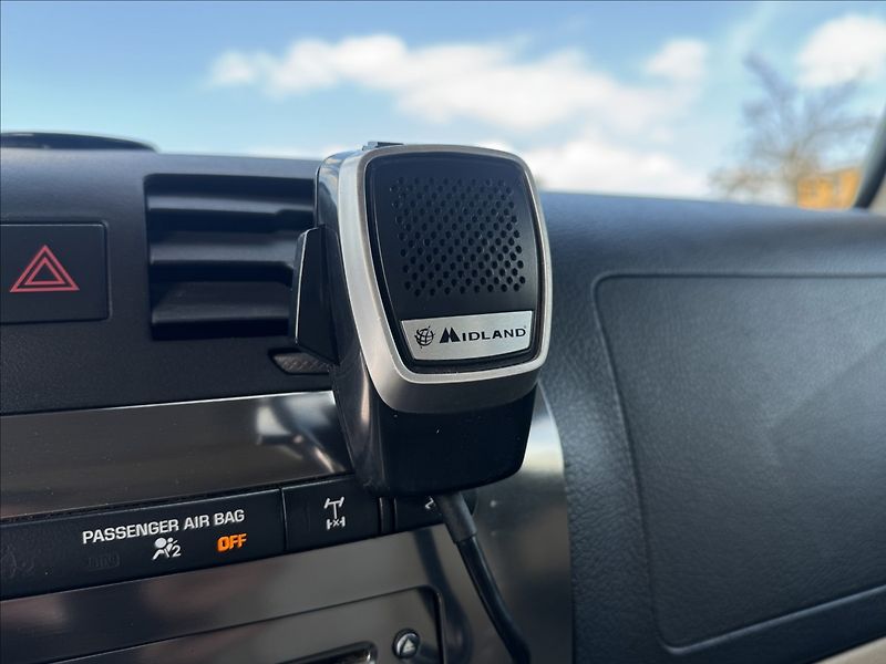 Hummer H3 3,5 AUT KŮŽE 4X4 STAN NAVIJÁK - fotka 13 z 39