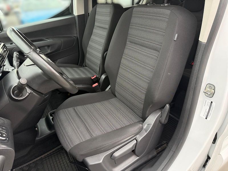 Opel Combo (2022) ELEGANCE+ 1.5CDTI 96kW TAŽNÉ - fotka 7 z 11