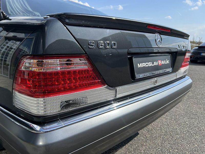 Mercedes-Benz Třídy S S 600 L V12 - fotka 11 z 34