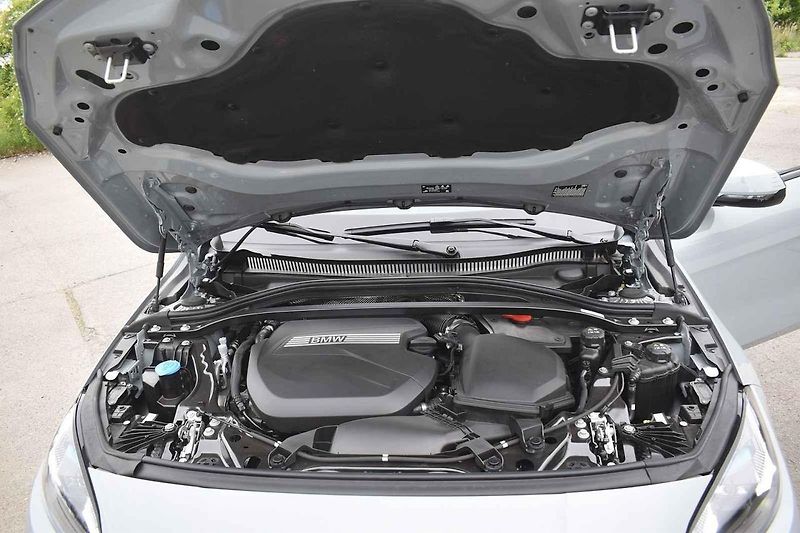 BMW 2 GrandCoupe využívá techniku hatchbacku BMW 1