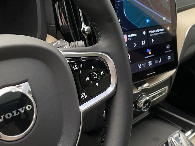 Volvo XC60 T8 AWD RECHARGE ULTRA BRIGHT - fotka 21 z 67