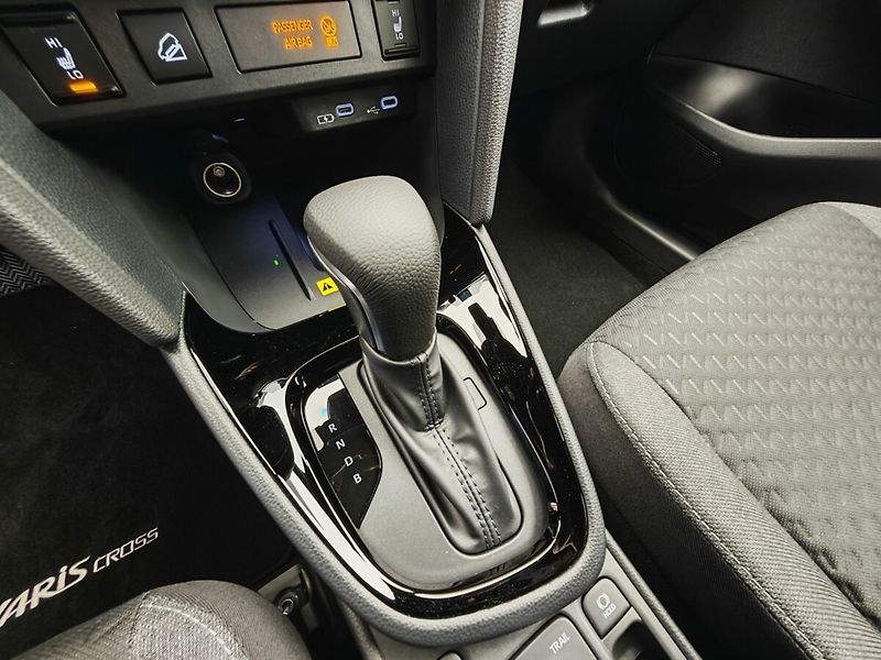 Toyota Yaris Cross 1.5 Hybrid e-CVT Style 4x4 - fotka 18 z 20