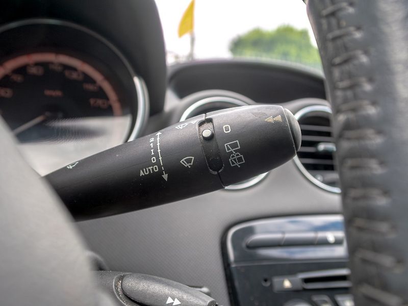 Peugeot 308 (2013) ČR 1.6HDI – 18.12.2013 - fotka 17 z 43