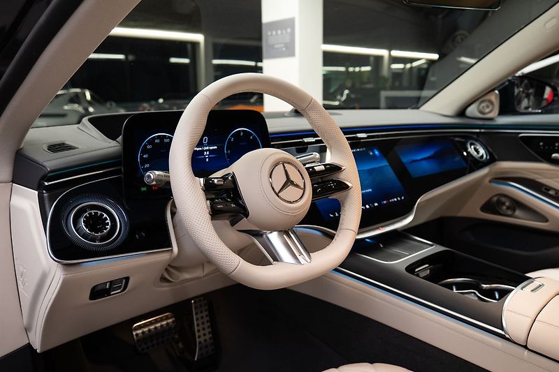 Mercedes-Benz Třídy S - fotka 5 z 27