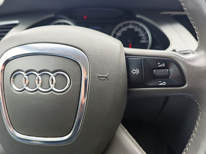 Audi A4 (2008) Avant 2.0 TDi Automat - fotka 20 z 37
