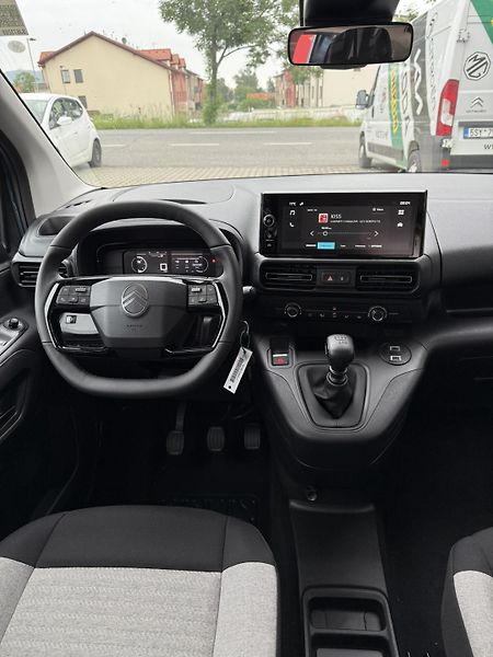 Citroën Berlingo (2026) PLUS Petrol 110k Manual     - fotka 9 z 11