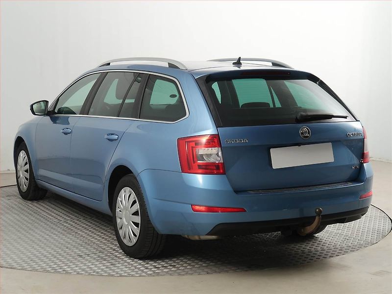 Škoda Octavia (2014) 2.0 TDI, 4X4, Navi, Xenony - fotka 4 z 20