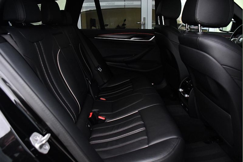 BMW Řada 5 530d xD M-SPORT LASER  - fotka 22 z 46
