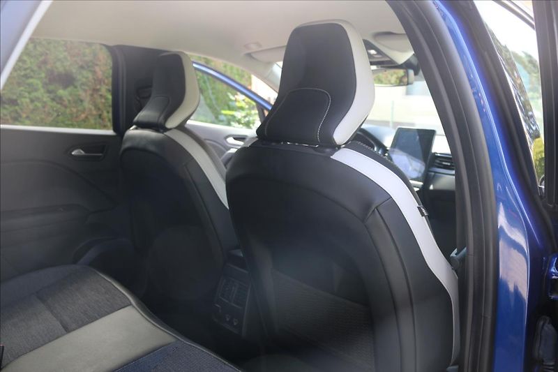 Renault Captur (2020) 1,6 Intens E-TECH Plug-in - fotka 59 z 71