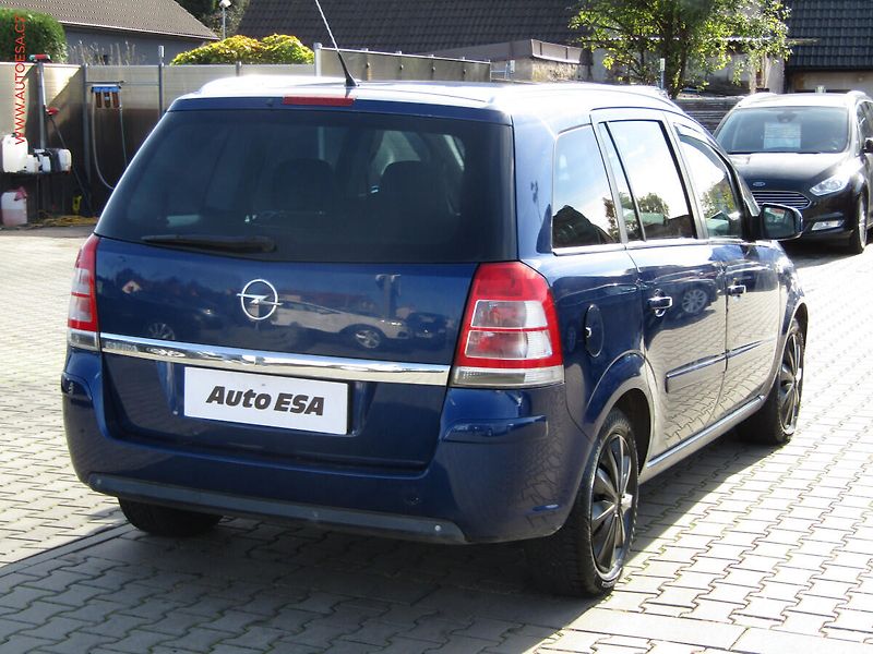 Opel Zafira (2011) 1.8 i, AC, temp - fotka 4 z 17