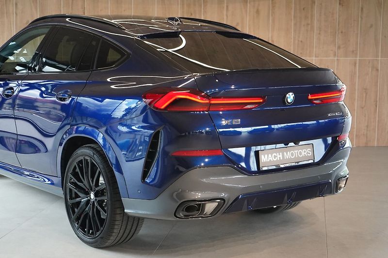 BMW X6 30d xDrive, Vzudch, Masáž - fotka 13 z 48