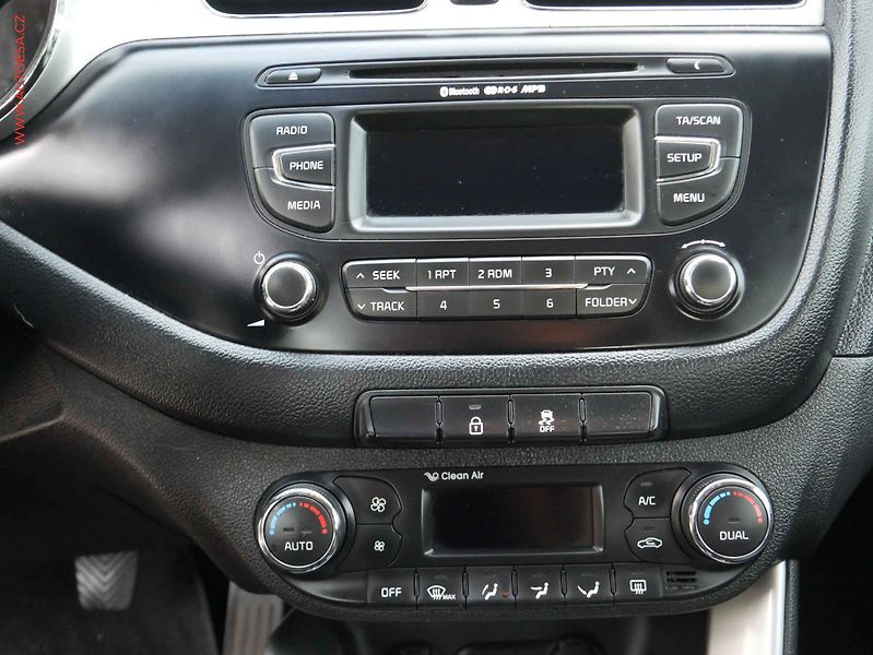 Kia Ceed (2014) 1.6 CRDi, AC, temp - fotka 11 z 17