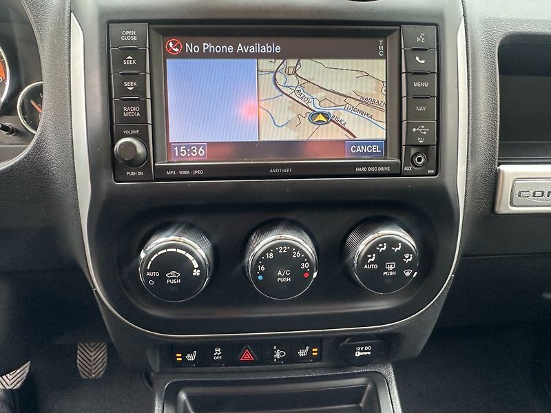 Jeep Compass (2014) 2.2CRDi NAVI/VÝHŘEV/1 MAJ - fotka 25 z 32