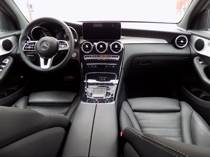 Mercedes-Benz GLC (2021) 400d/Coupé/4-Matic/Full-LED/ - fotka 20 z 43
