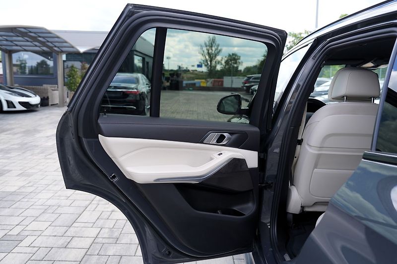 BMW X5 40d xDrive, Mpaket/21/Led/ČR - fotka 16 z 49
