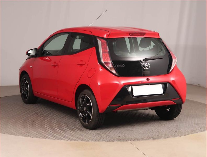 Toyota Aygo (2018) 1.0 VVT-i, Automat, Serv.kniha - fotka 4 z 17