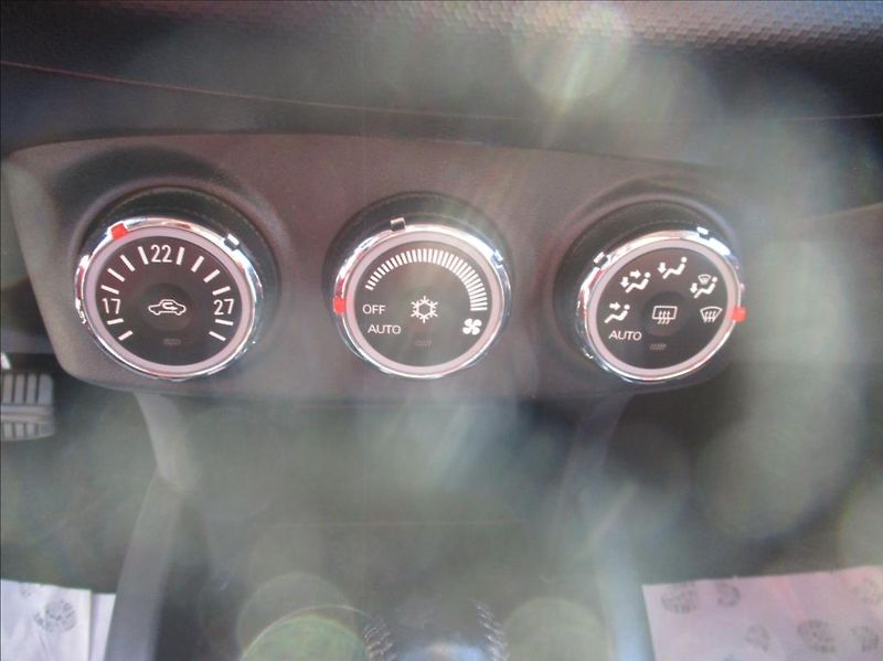 Mitsubishi Outlander 2,2 DI-D, Automat,4x4, klima, - fotka 18 z 32