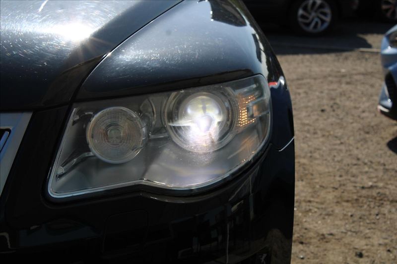 Volkswagen Touareg 2,5 TDI  NOVÉ V ČR,4x4 - fotka 29 z 29