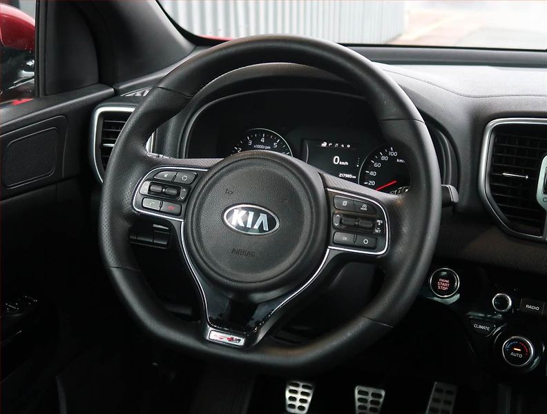 Kia Sportage (2016) GT Line 1.6 T-GDI, Serv.kniha - fotka 21 z 21