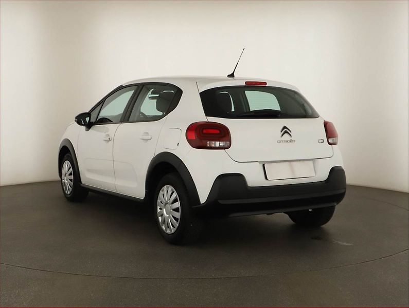 Citroën C3 (2021) 1.2 PureTech, ČR,1.maj - fotka 4 z 12