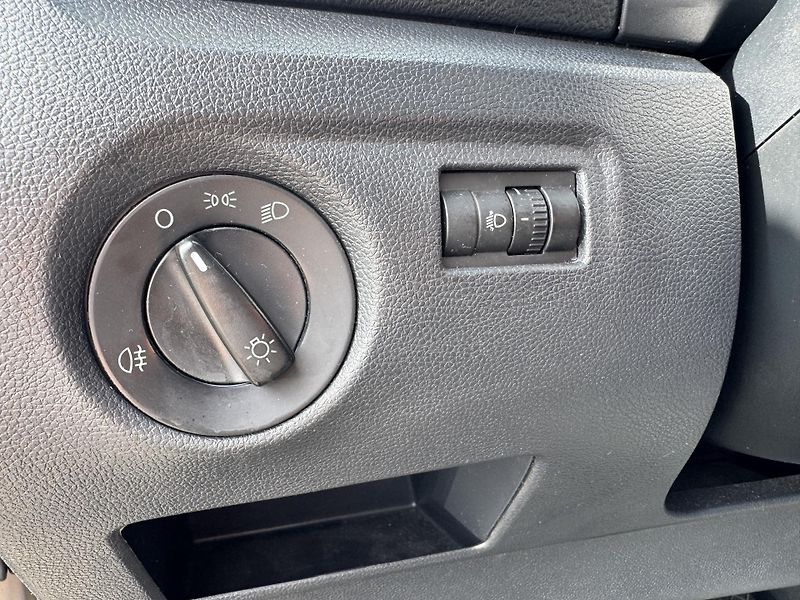 Škoda Fabia 1.6,77kw,AUTOMAT,klima - fotka 30 z 33