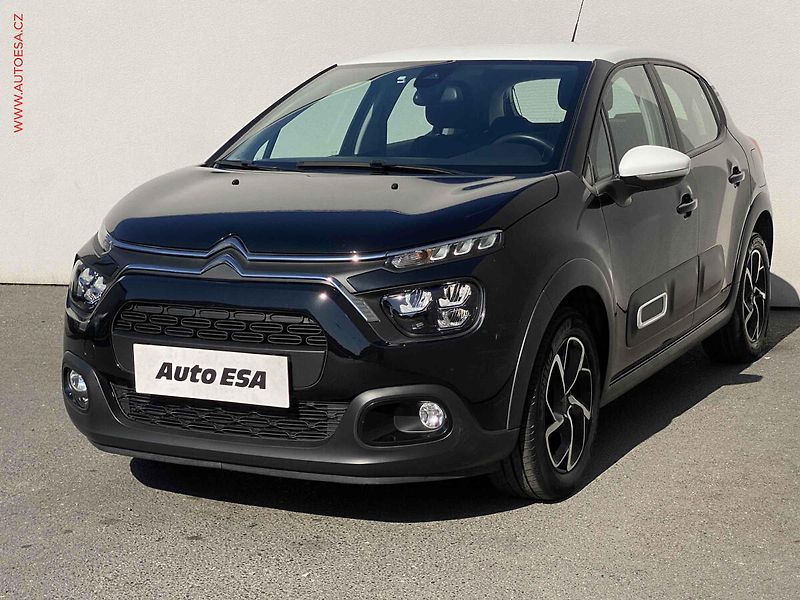 Citroën C3 (2022) 1.2, Shine, navi, kamera - fotka 3 z 17