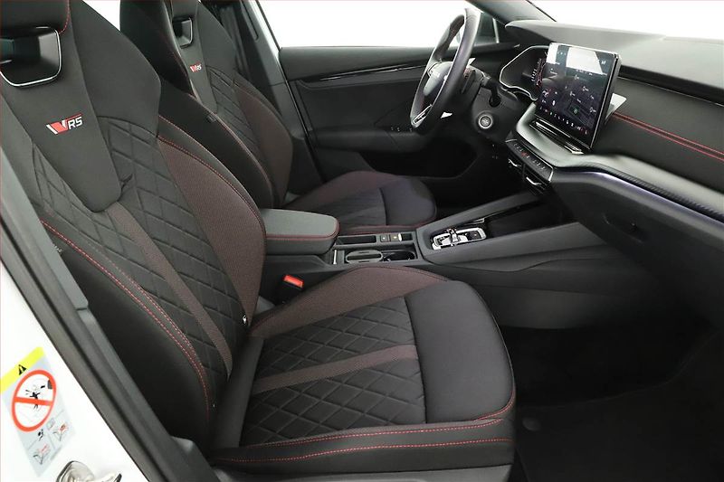 Škoda Octavia (2025) RS 2.0 TSI, RS, Navigace - fotka 7 z 20