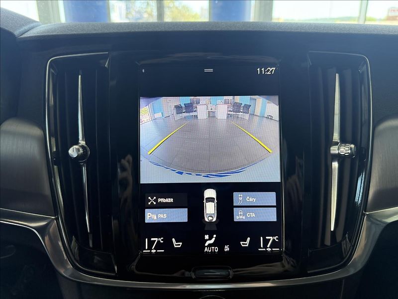 Volvo S90 2,0   173 kW,D5,4x4 - fotka 19 z 33
