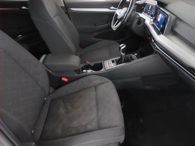 Volkswagen Golf (2021) Life 2.0 TDI, ČR,1.maj - fotka 9 z 15