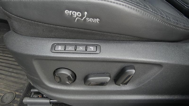 Škoda Kodiaq 2,0 TSI 140 kW L&K 4x4 DSG - fotka 23 z 26