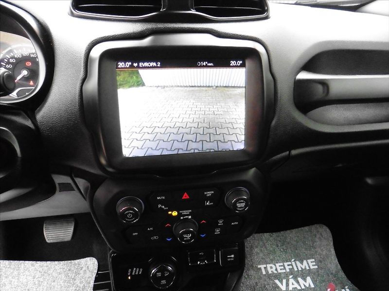 Jeep Renegade 2.0 Mjt 140k Limited 4WD - fotka 15 z 23