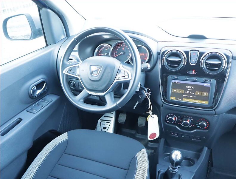 Škoda Superb (2016) Ambition Plus 2.0 TDI, Navi - fotka 7 z 17