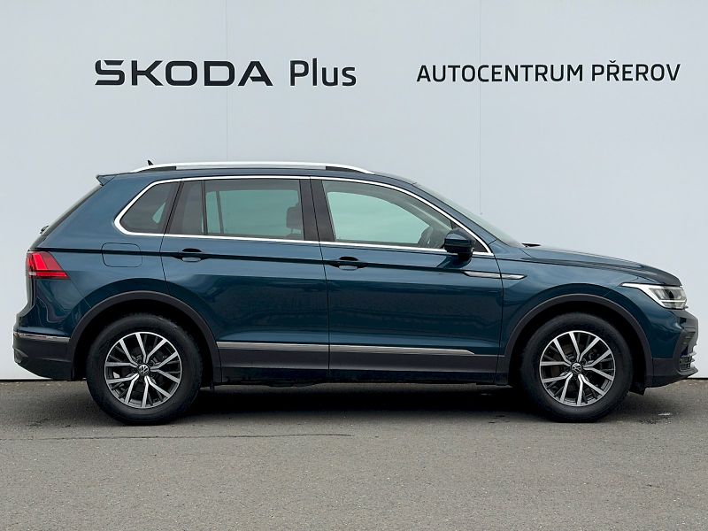 Volkswagen Tiguan (2021) 1.5 TSI 110kW LIFE - fotka 29 z 35