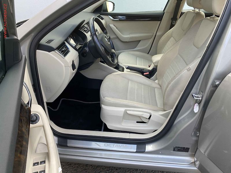 Škoda Octavia (2013) 1.2 TSi, Elegance, bixen, TZ - fotka 9 z 17