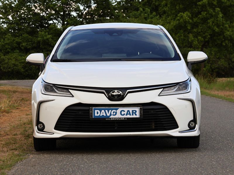 Toyota Corolla 1,5 VTi Aut. DPH CZ Comfort - fotka 2 z 30