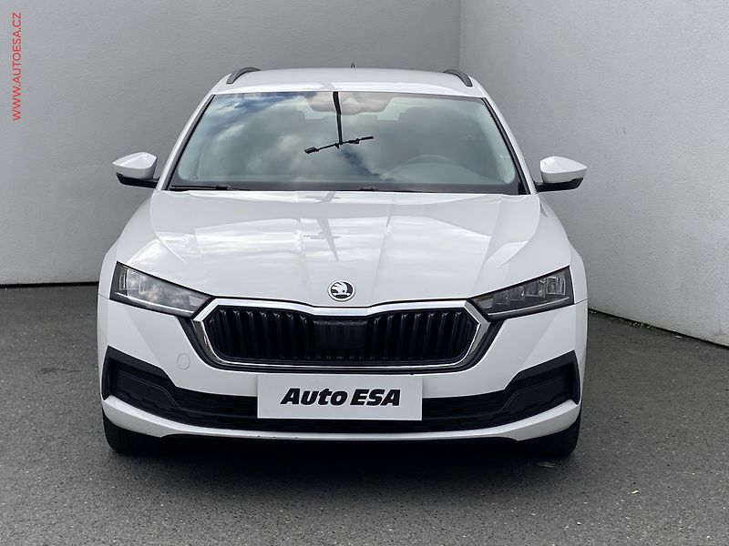 Škoda Octavia (2021) 1.5TSi, 2.maj,ČR, Ambition - fotka 2 z 17