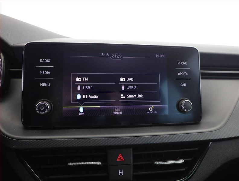 Škoda Kamiq (2023) Ambition 1.0 TSI - fotka 12 z 18