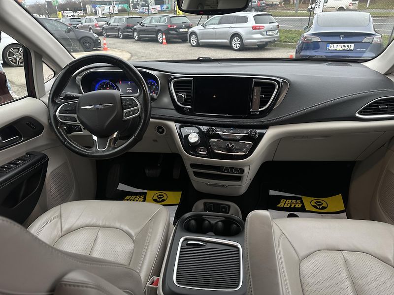 Chrysler Pacifica (2021) Chrysler Pacifica 2021 - fotka 11 z 22
