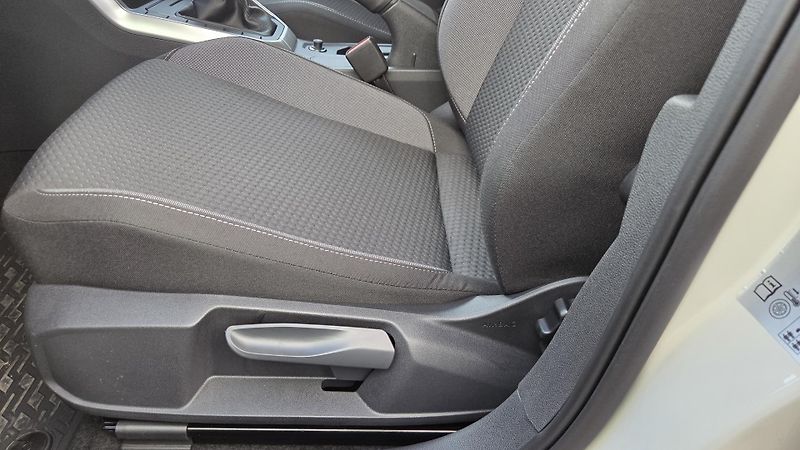 Volkswagen Polo People 1,0 TSI 70 kW 5G - fotka 13 z 27
