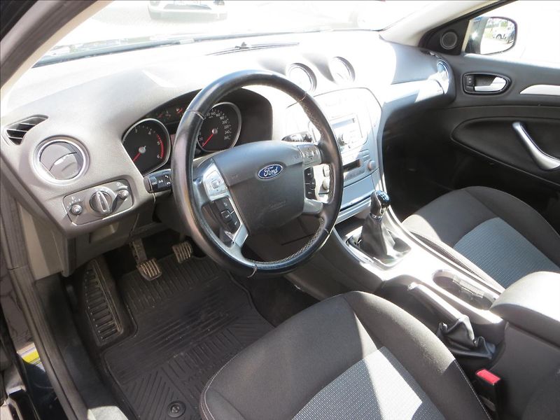 Ford Mondeo 1,8 TDCi 92kW Trend - fotka 12 z 19