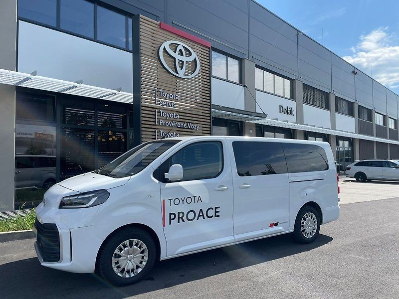 Toyota ProAce Verso 2.0 D-4D L2 MT Business 8S - fotka 4 z 23
