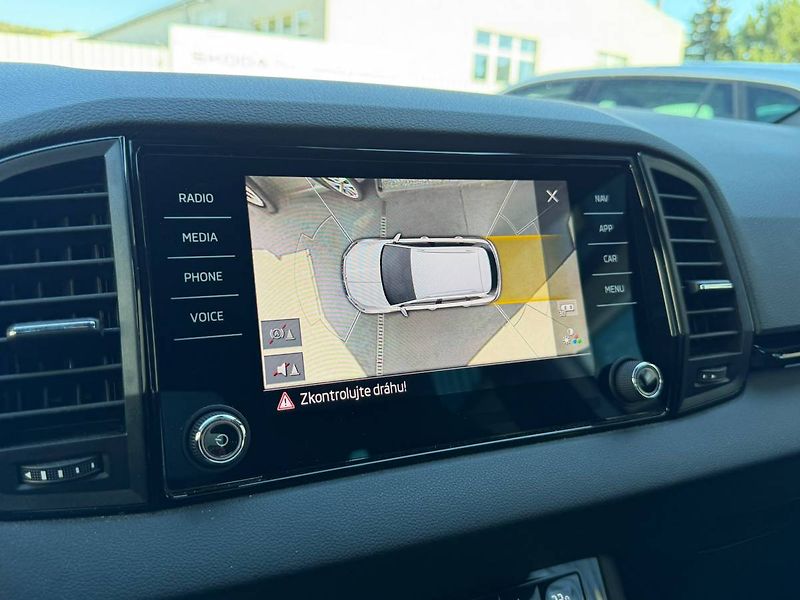Škoda Karoq SportLine 2,0TDI 110 kW 7° DSG - fotka 17 z 42