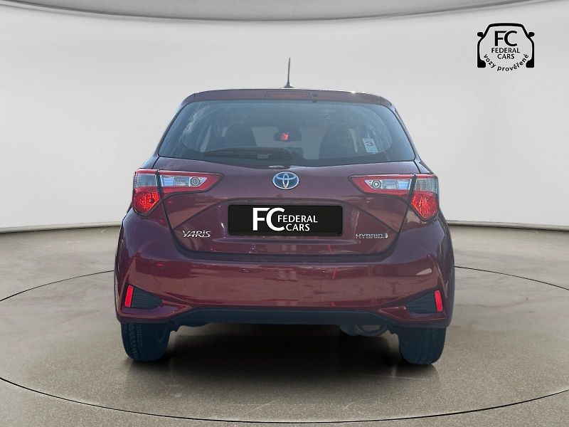 Toyota Yaris  1.5 Hybrid e-CVT Selection Sm - fotka 4 z 10