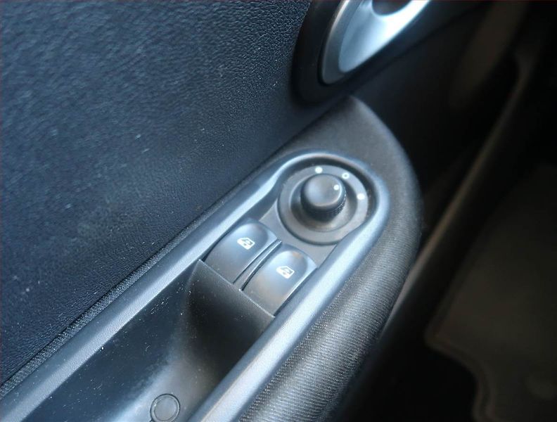 Renault Clio (2013) 1.2 TCe, ČR,1.maj, Serv.kniha - fotka 14 z 14