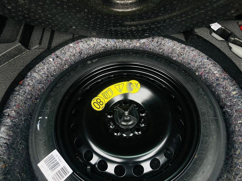 Ford Mondeo 2.0TDCi MANUÁL TAŽNÉ SERVISKA  - fotka 22 z 48