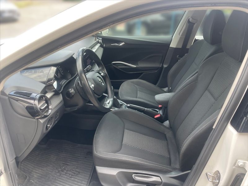 Škoda Fabia 1,0 TSI 81 Style DSG - fotka 7 z 11
