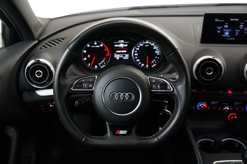 Audi A3 - fotka 15 z 22