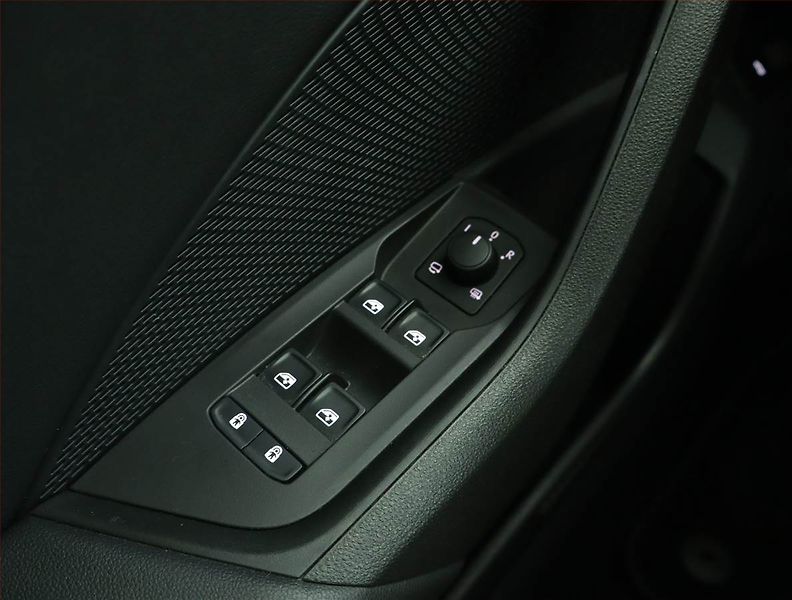 Škoda Octavia (2023) 2.0 TDI - fotka 15 z 16
